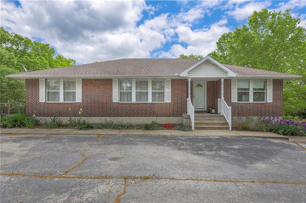 Listing Photo MLS #HMS2547148