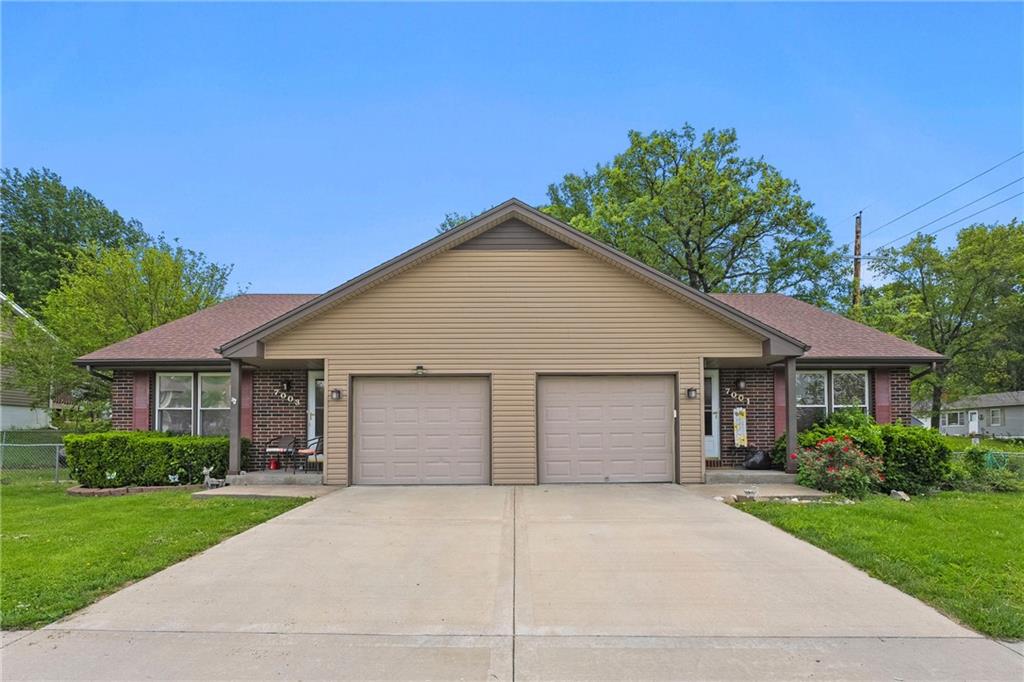 Listing Photo MLS #HMS2547244