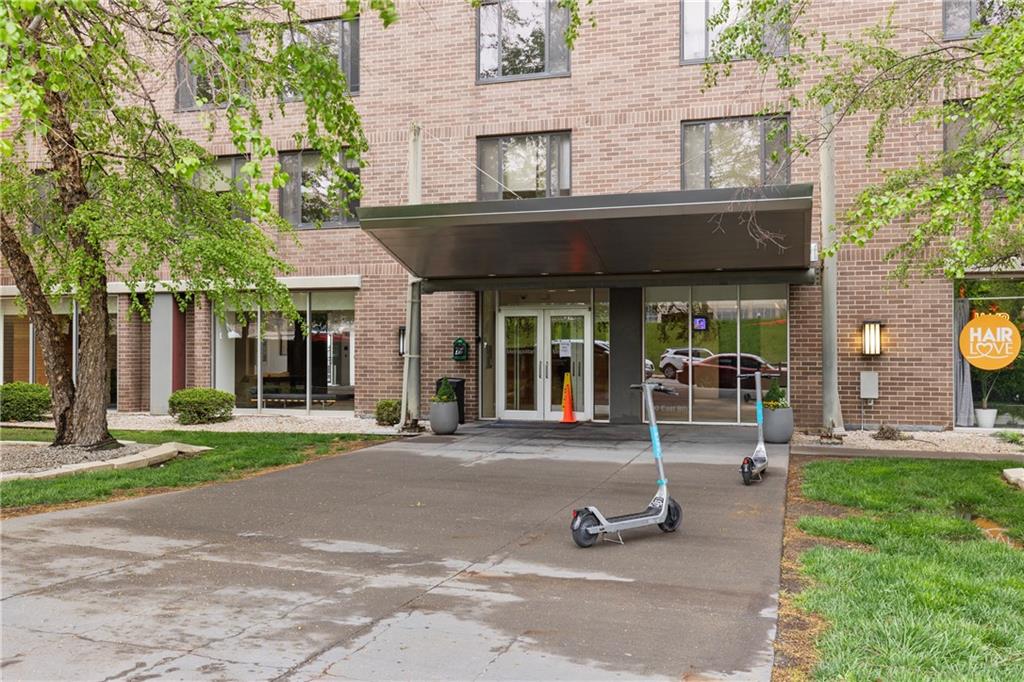 Listing Photo MLS #HMS2547405