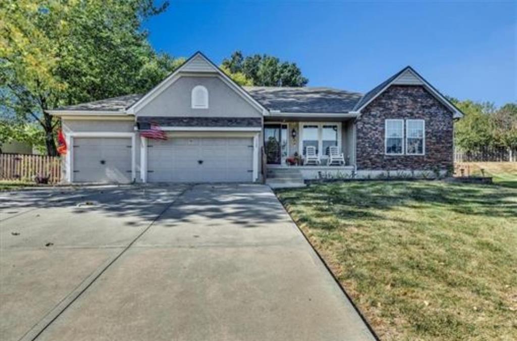 Listing Photo MLS #HMS2547411