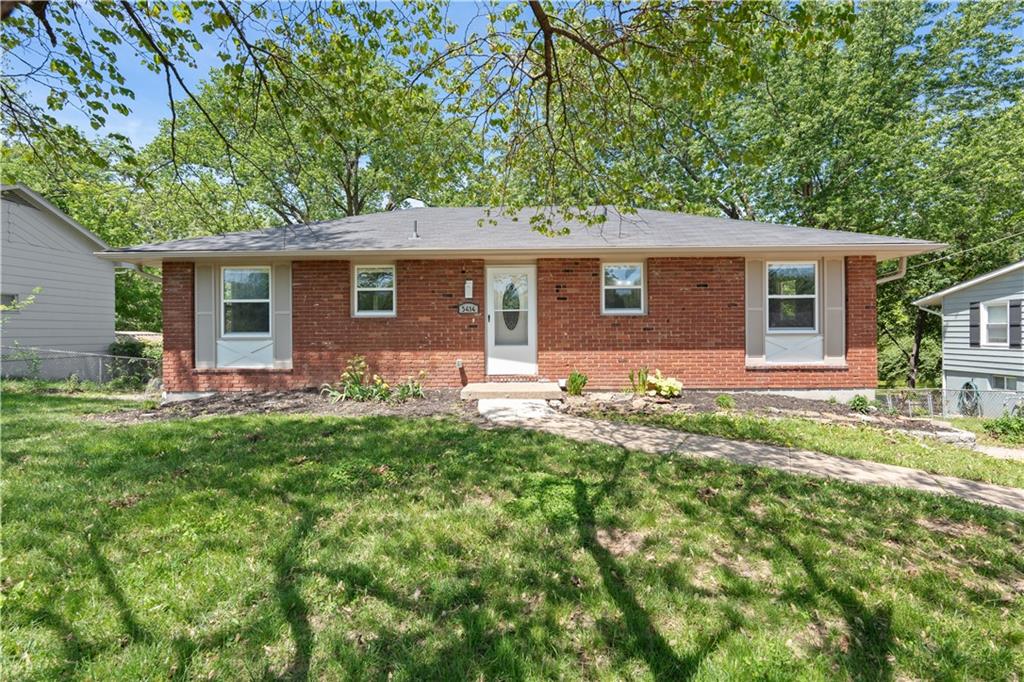 Listing Photo MLS #HMS2547477