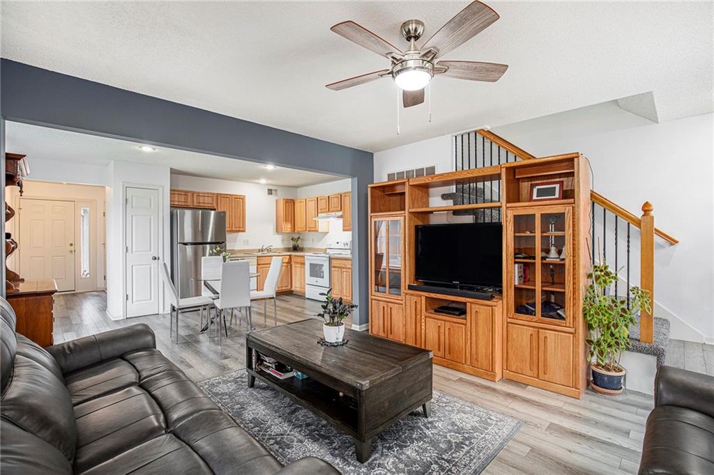 Listing Photo MLS #HMS2547489