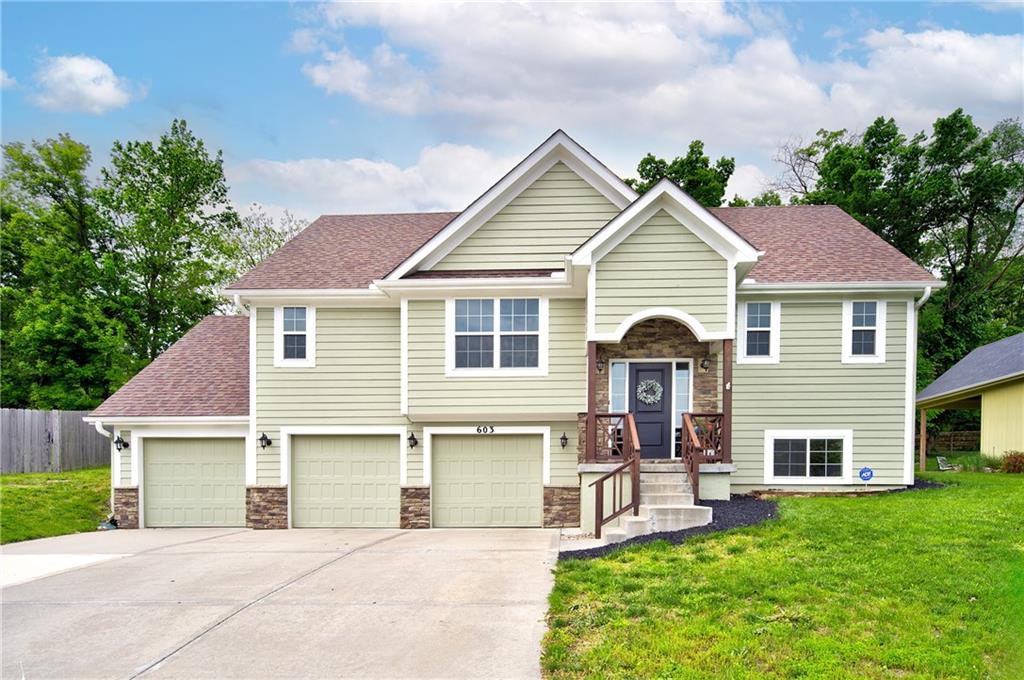 Listing Photo MLS #HMS2547611