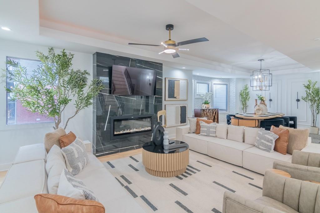 Listing Photo MLS #HMS2547631