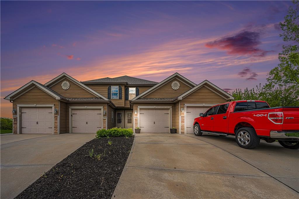 Listing Photo MLS #HMS2547660
