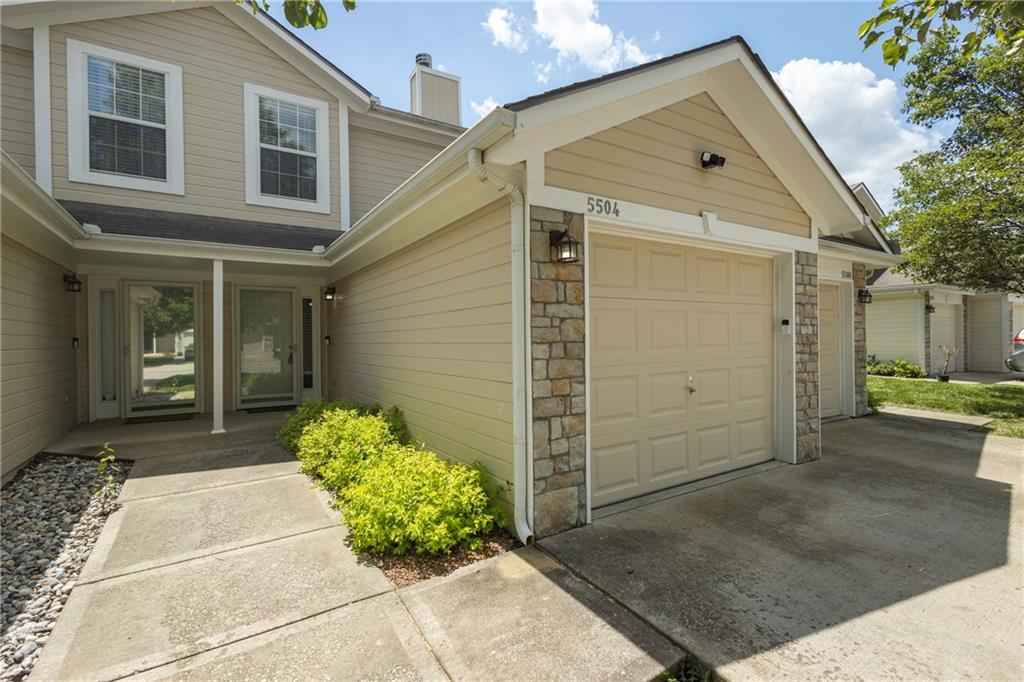 Listing Photo MLS #HMS2547829