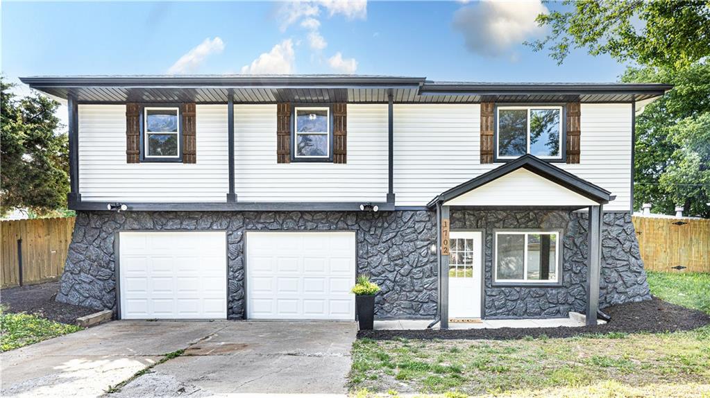 Listing Photo MLS #HMS2547861