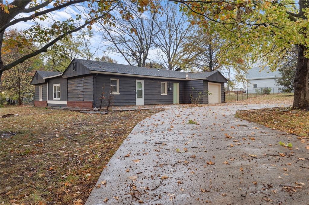 Listing Photo MLS #HMS2547886