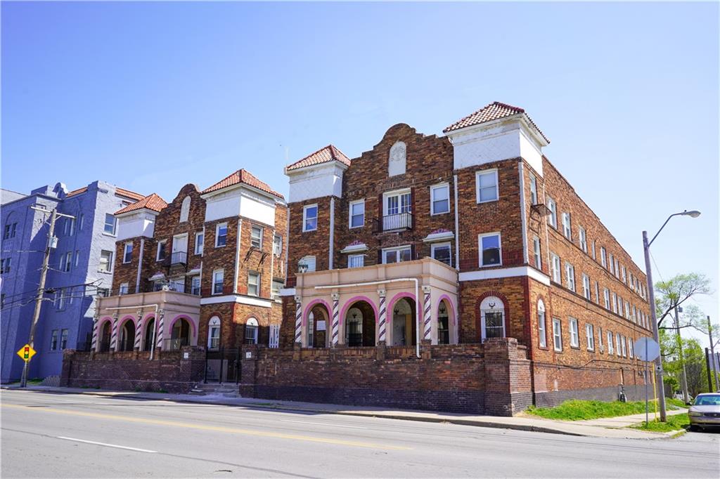 Listing Photo MLS #HMS2547896