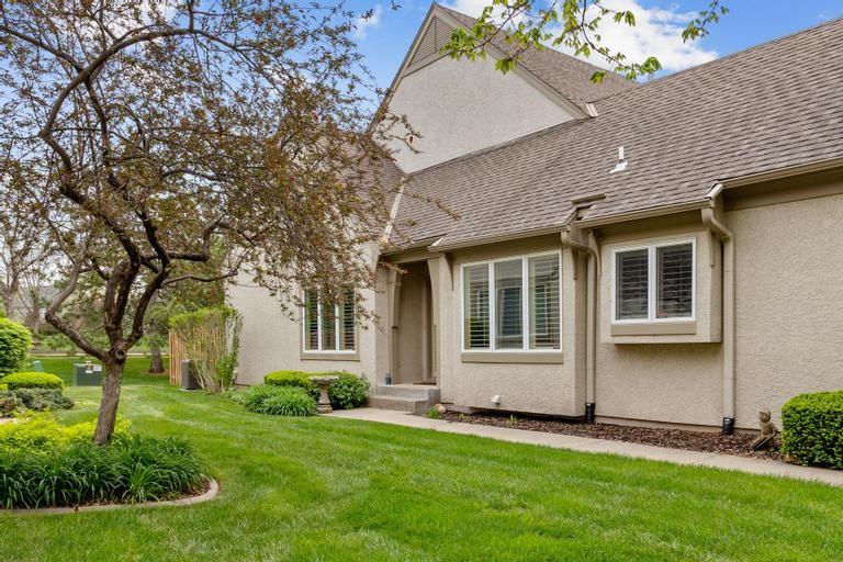 Listing Photo MLS #HMS2548028