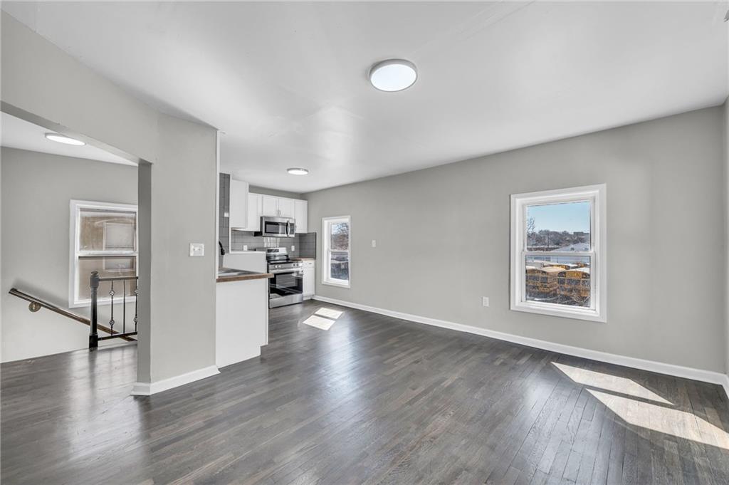 Listing Photo MLS #HMS2548127