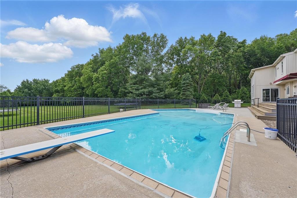 Listing Photo MLS #HMS2548166