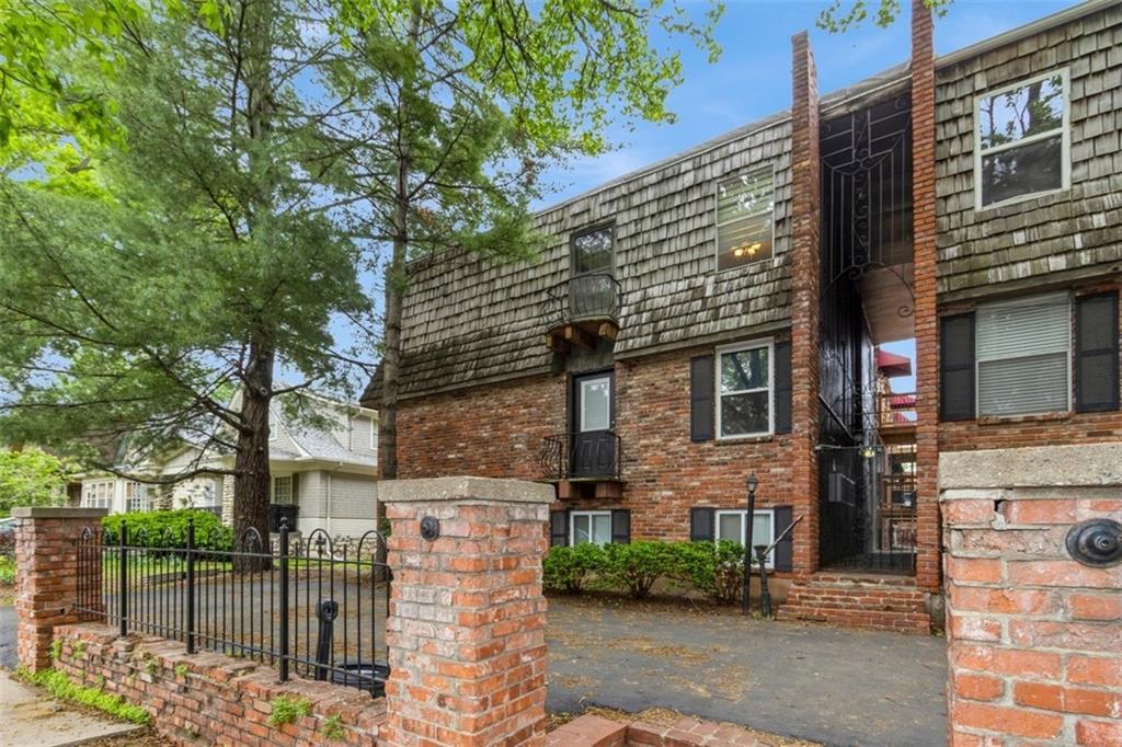 Listing Photo MLS #HMS2548245