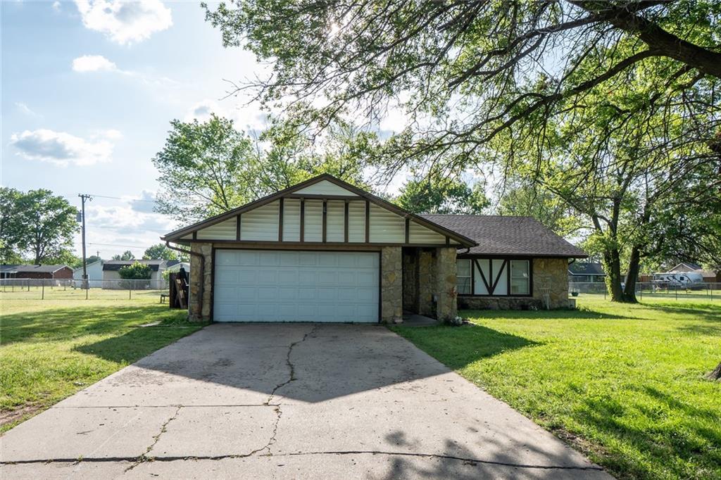Listing Photo MLS #HMS2549002