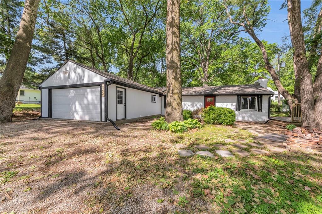 Listing Photo MLS #HMS2549176