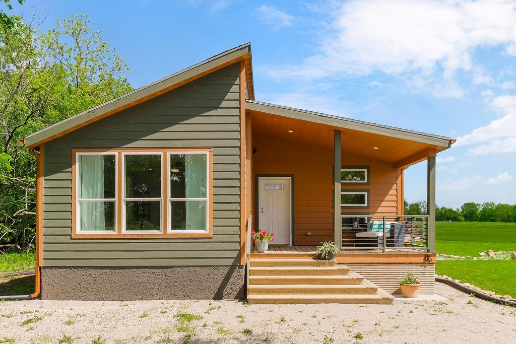 Listing Photo MLS #HMS2549183