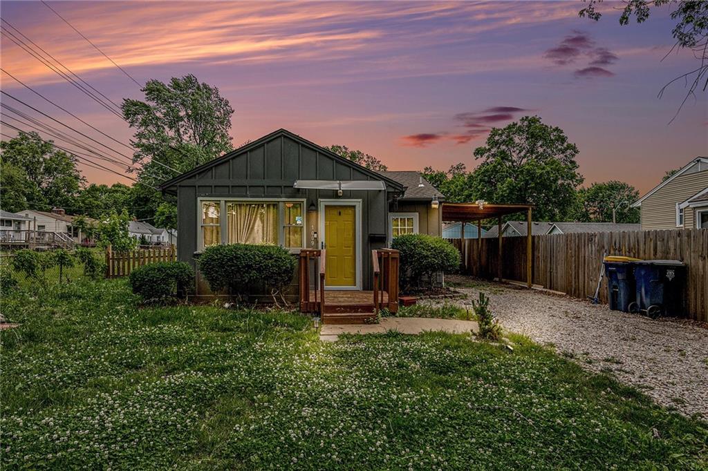 Listing Photo MLS #HMS2549198
