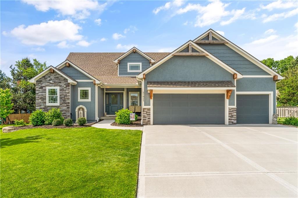 Listing Photo MLS #HMS2549293