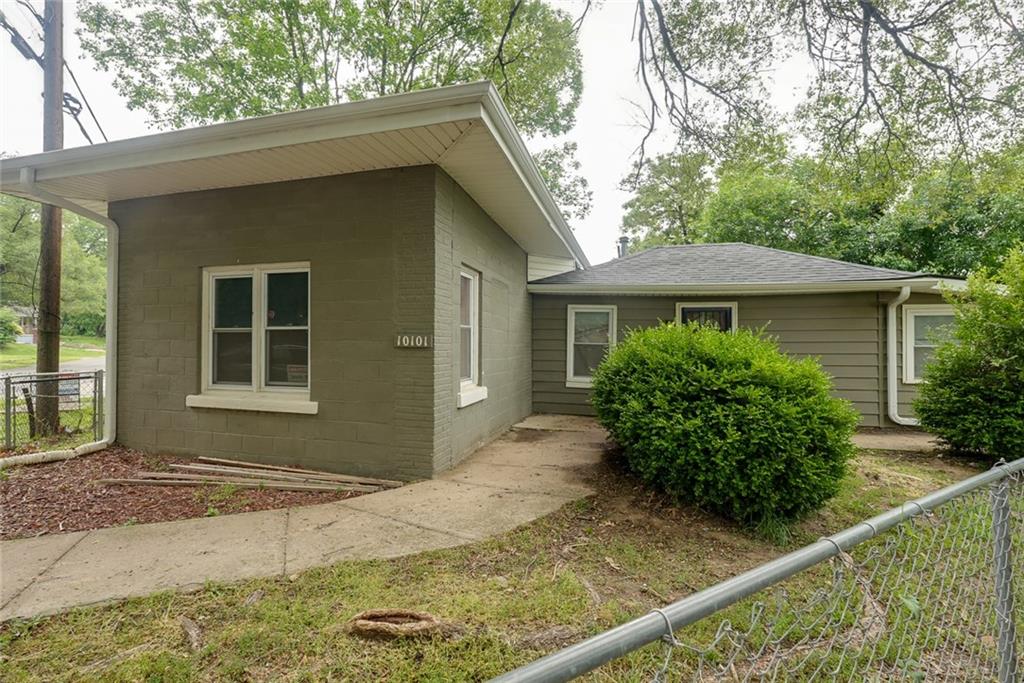 Listing Photo MLS #HMS2549313