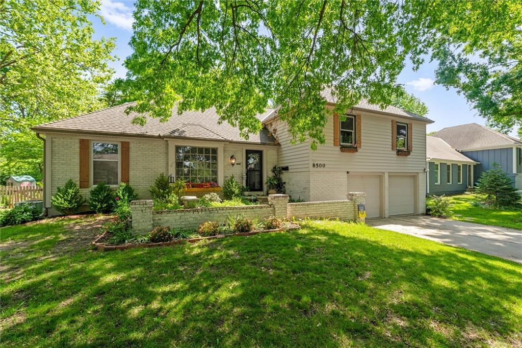 Listing Photo MLS #HMS2549466