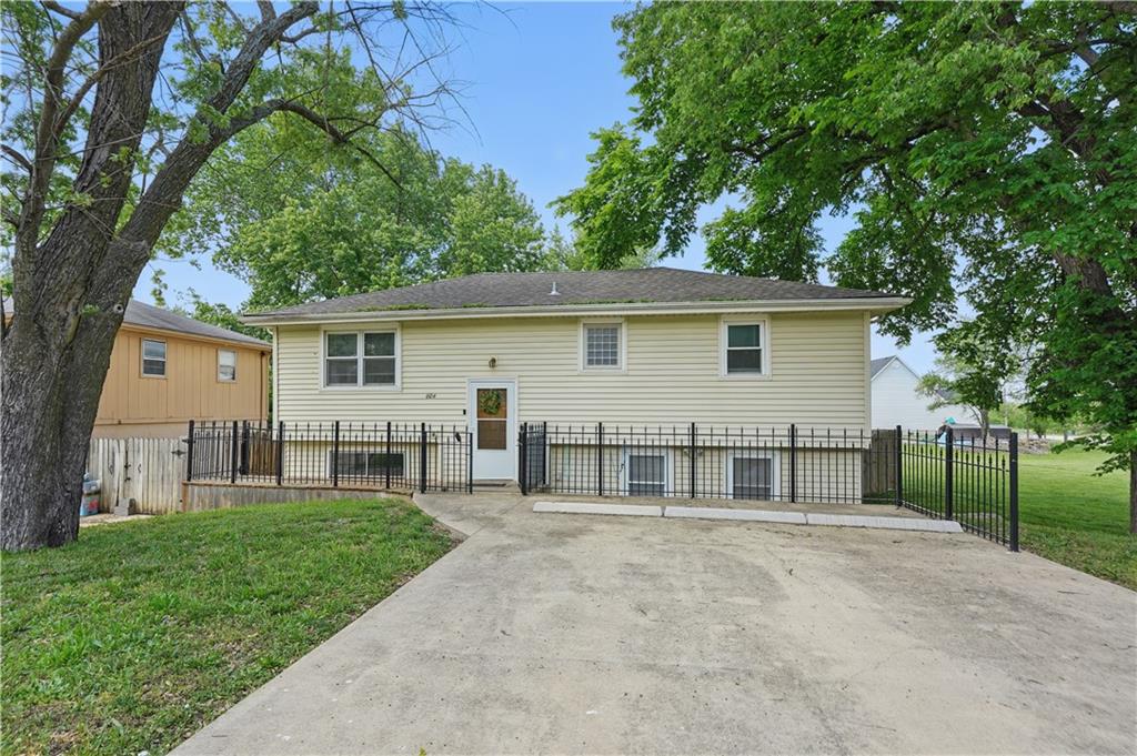 Listing Photo MLS #HMS2549480