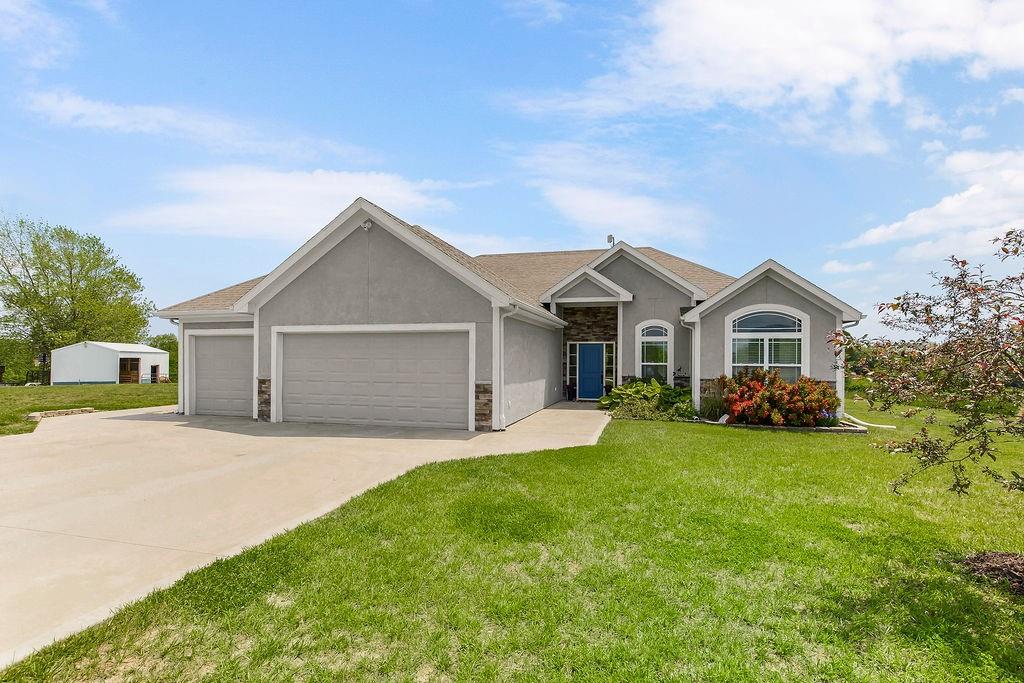 Listing Photo MLS #HMS2549482
