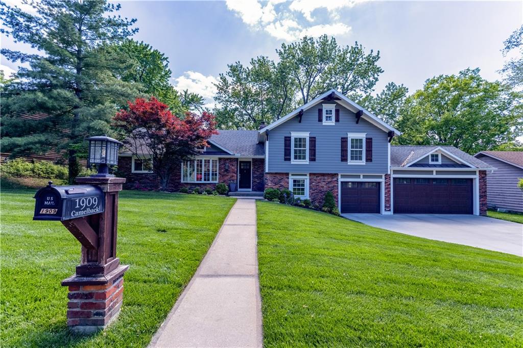Listing Photo MLS #HMS2549503