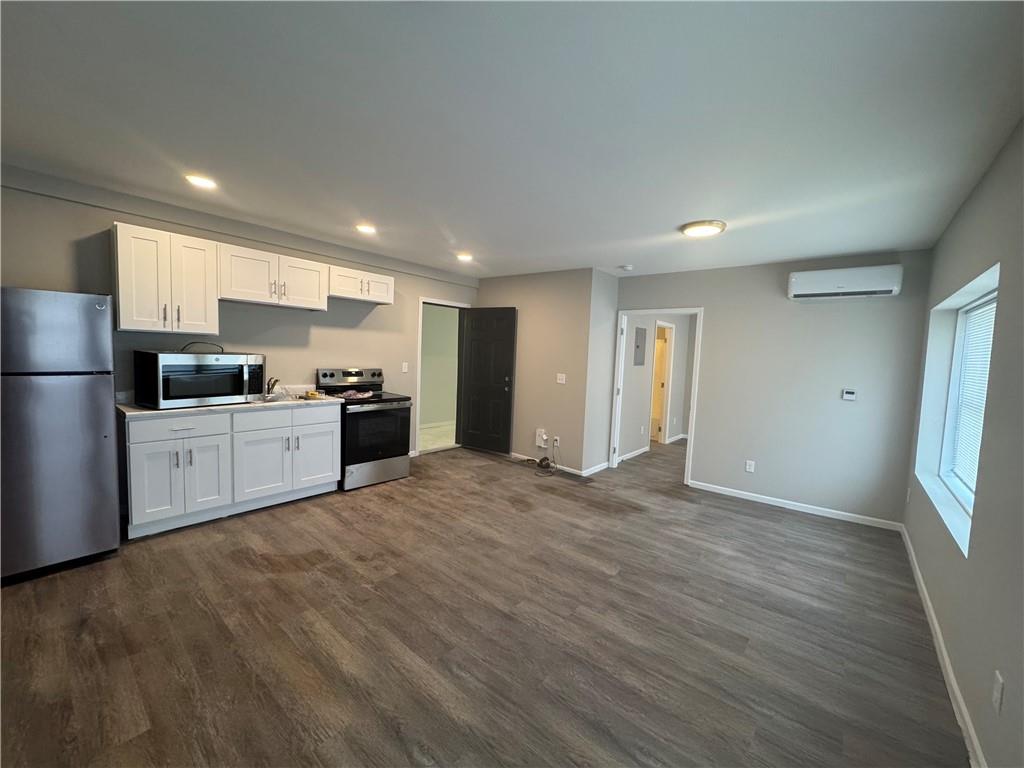 Listing Photo MLS #HMS2549523