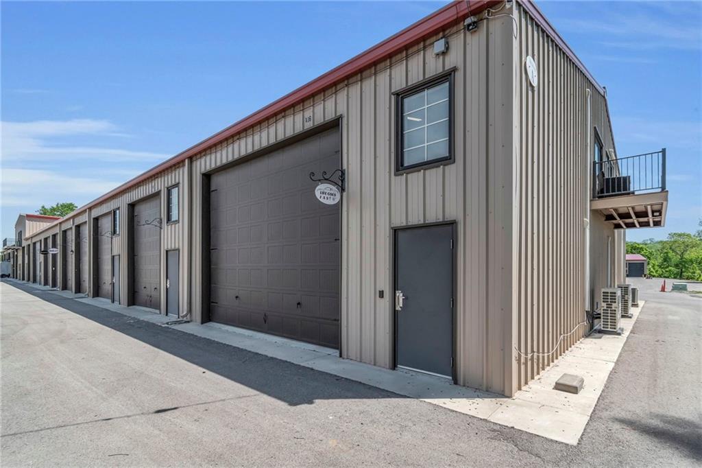 Listing Photo MLS #HMS2549585