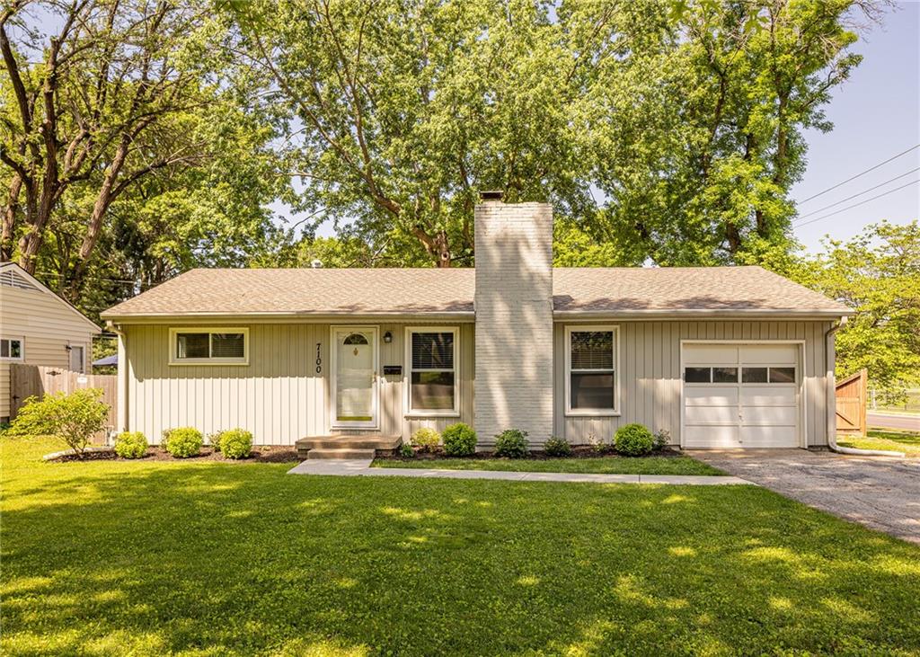 Listing Photo MLS #HMS2549643
