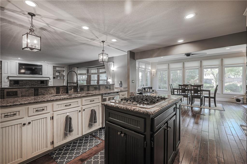 Listing Photo MLS #HMS2549654