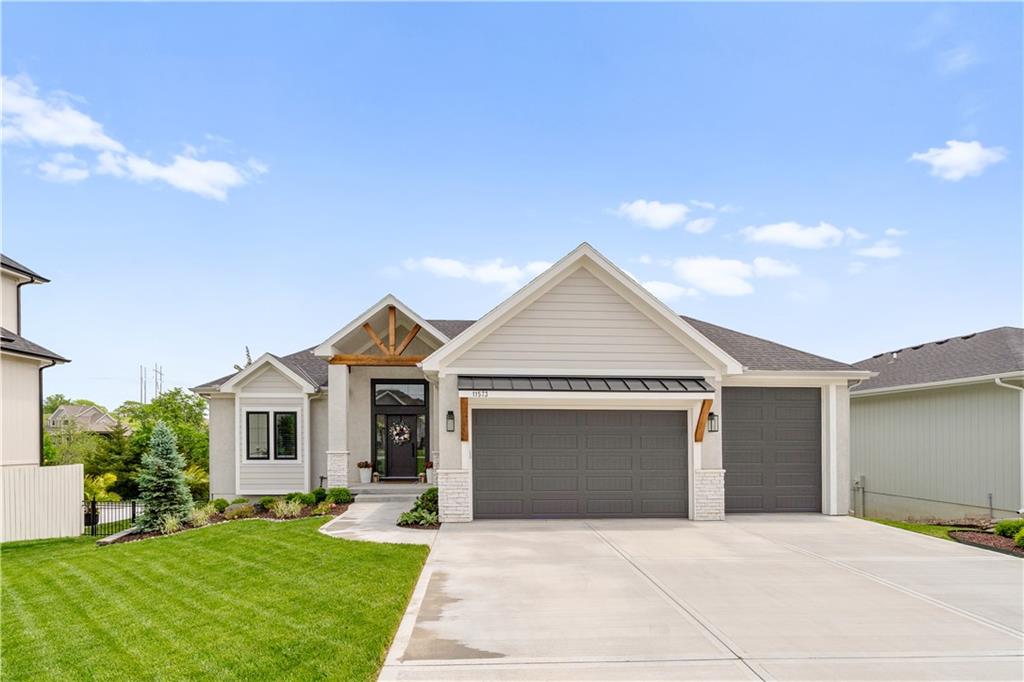Listing Photo MLS #HMS2549820