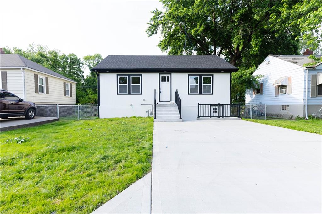 Listing Photo MLS #HMS2549840