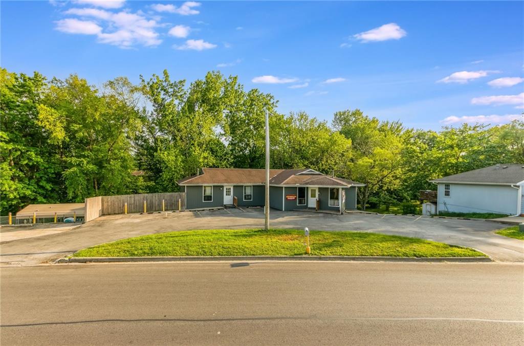 Listing Photo MLS #HMS2549929