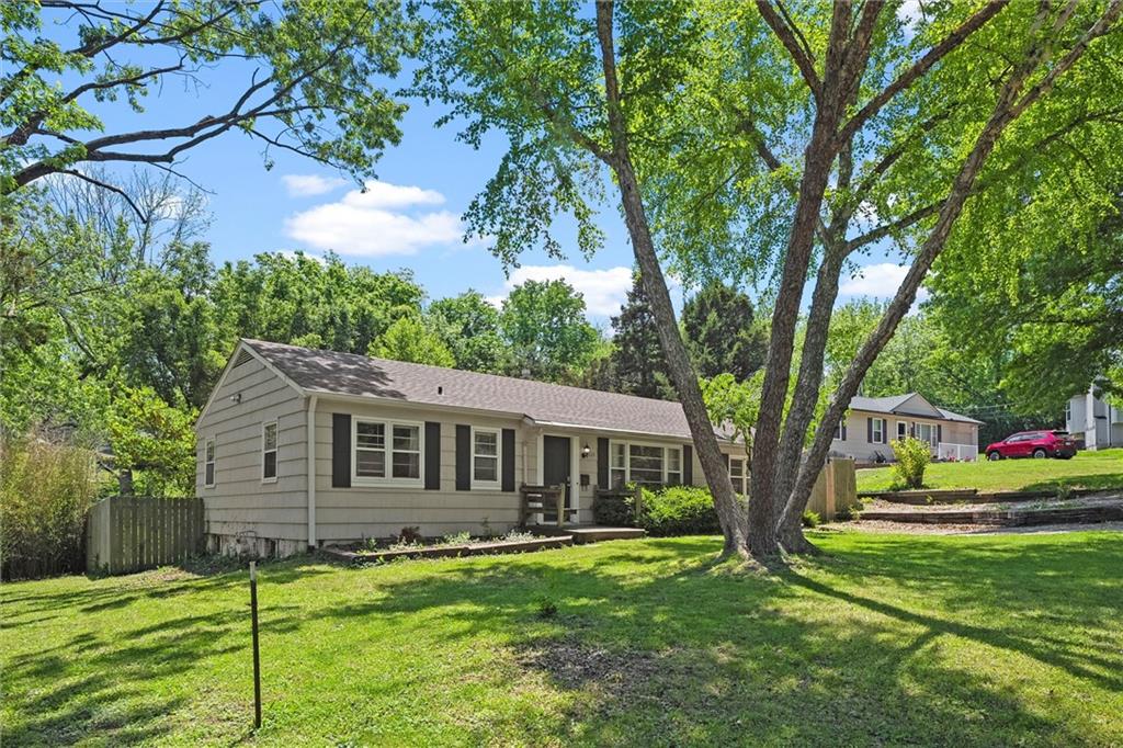 Listing Photo MLS #HMS2549957
