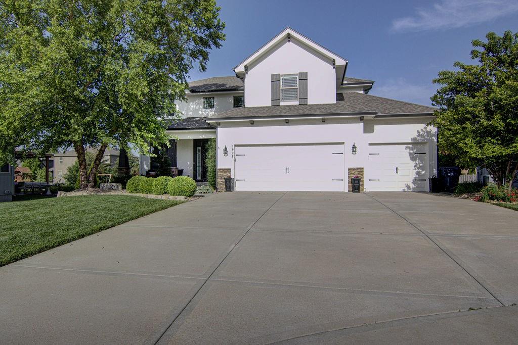 Listing Photo MLS #HMS2549997