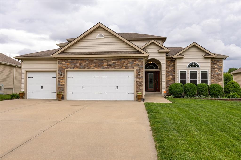 Listing Photo MLS #HMS2550043