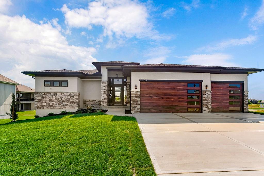 Listing Photo MLS #HMS2550130