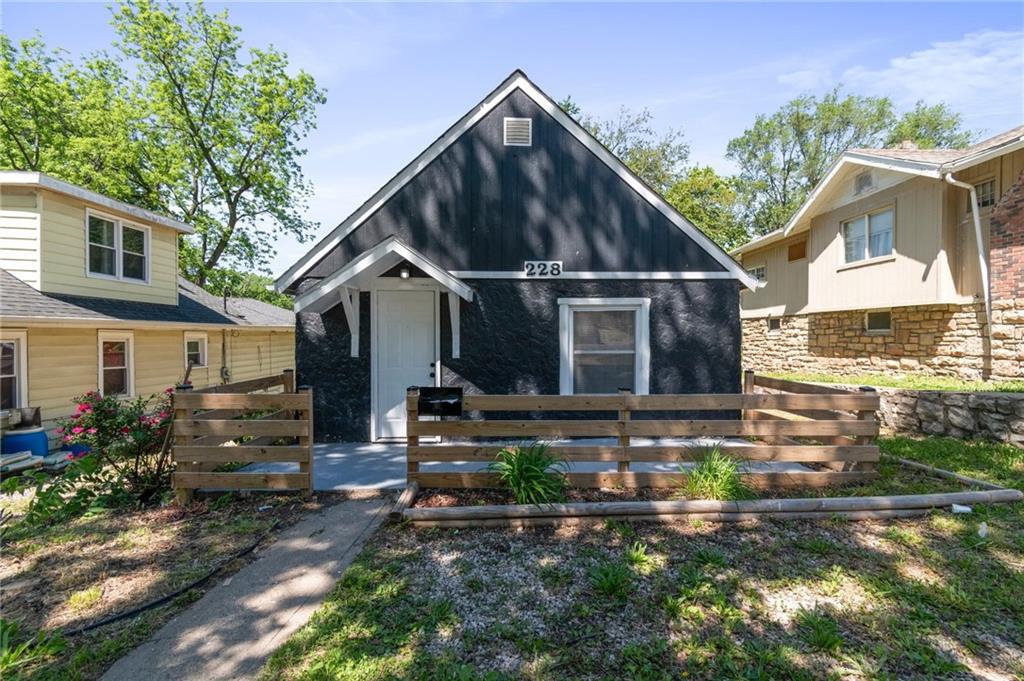 Listing Photo MLS #HMS2550142