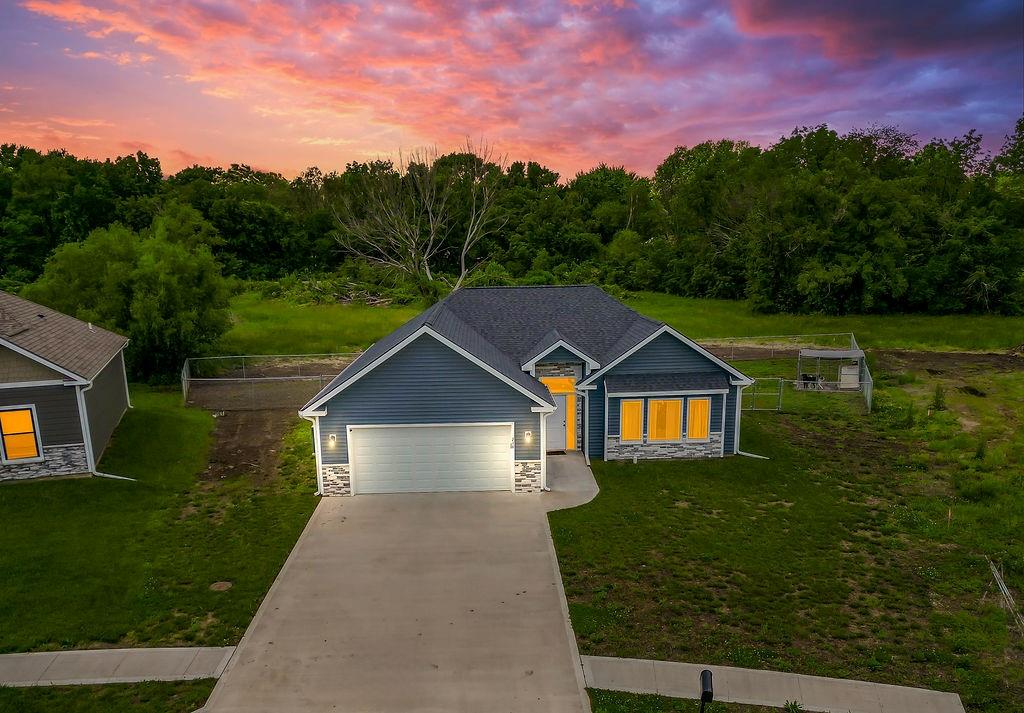 Listing Photo MLS #HMS2550192