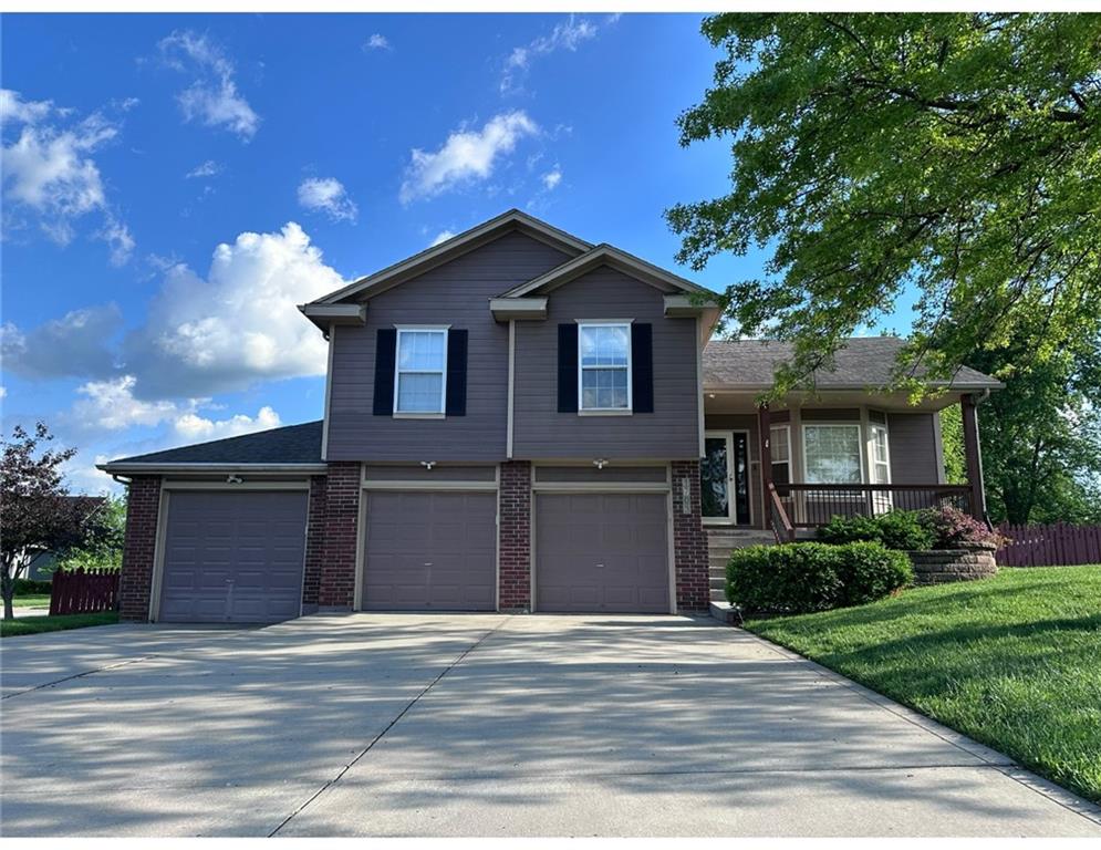 Listing Photo MLS #HMS2550220