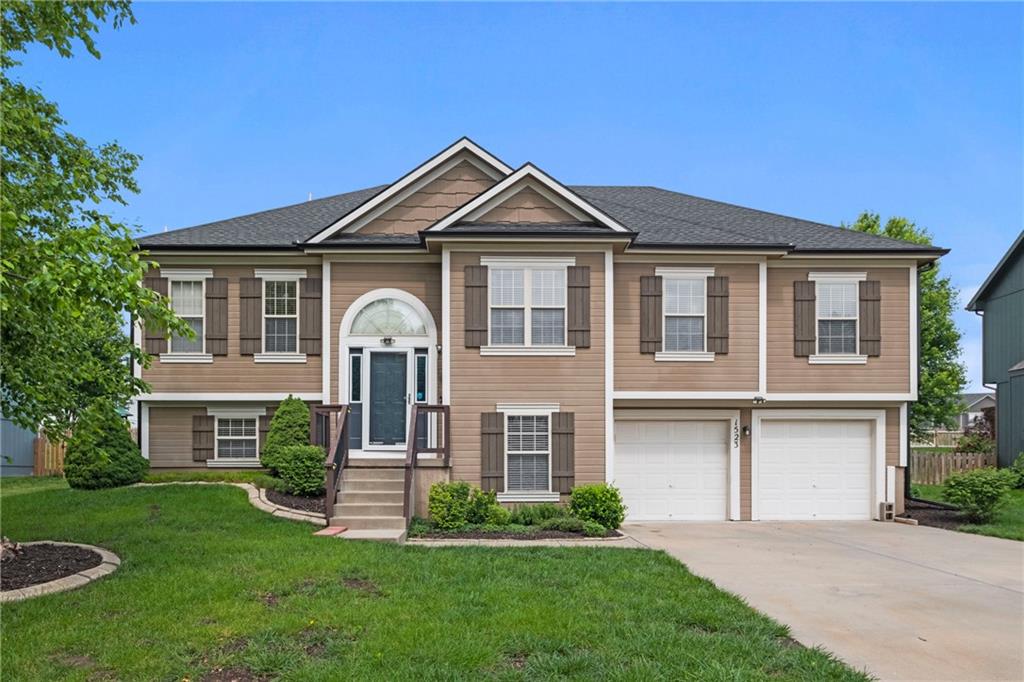 Listing Photo MLS #HMS2550241