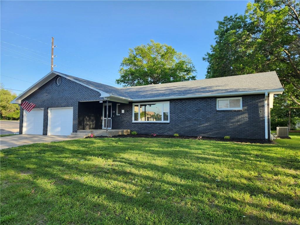 Listing Photo MLS #HMS2550314