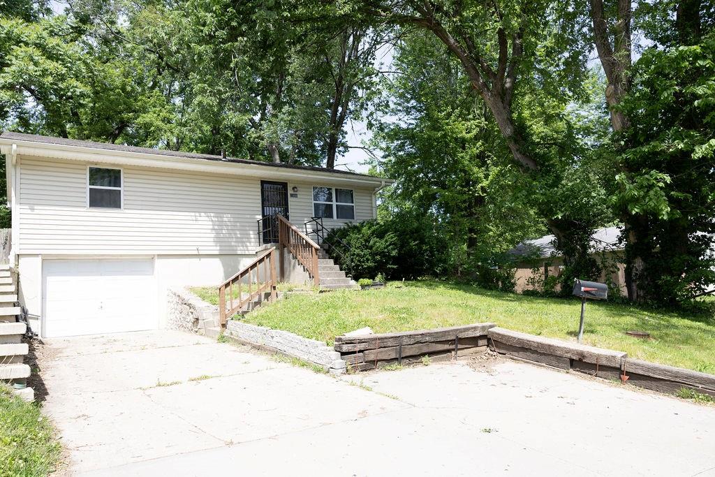 Listing Photo MLS #HMS2550409
