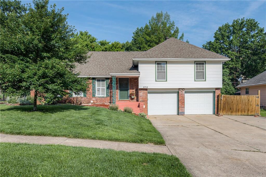 Listing Photo MLS #HMS2550423