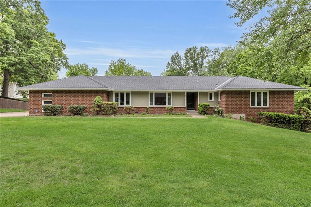 Listing Photo MLS #HMS2550426