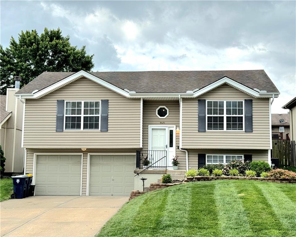 Listing Photo MLS #HMS2550602