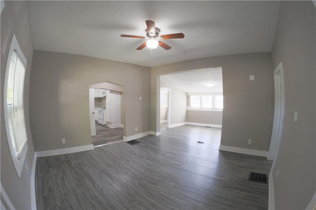 Listing Photo MLS #HMS2550719