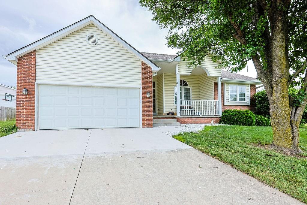Listing Photo MLS #HMS2550807