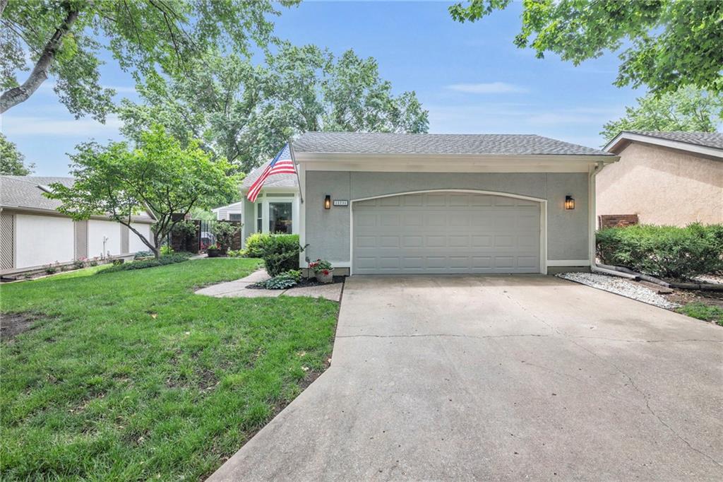 Listing Photo MLS #HMS2550879